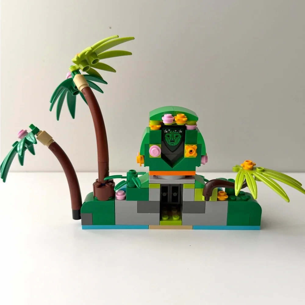 LEGO DISNEY Moana’s Ocean Voyage Set #41150 (Retired Set)